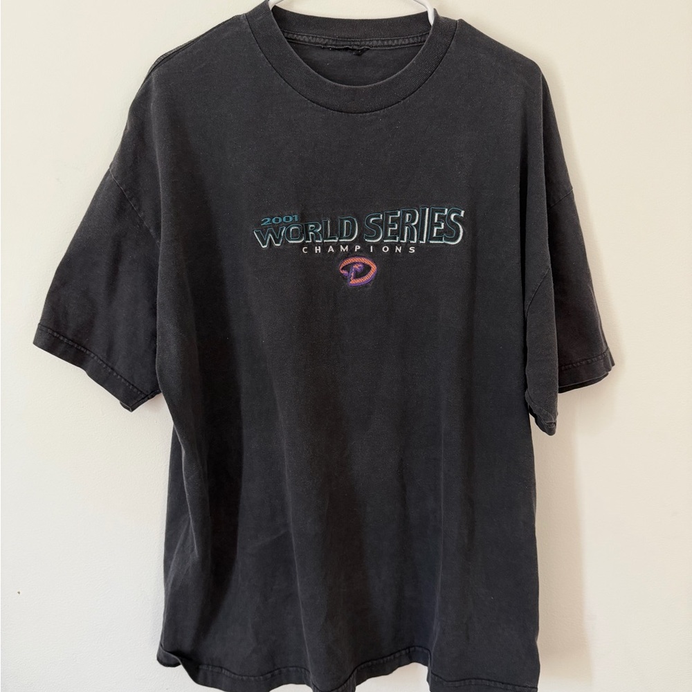 Vintage RARE Black 2001 World Series Champions Graphic Tee